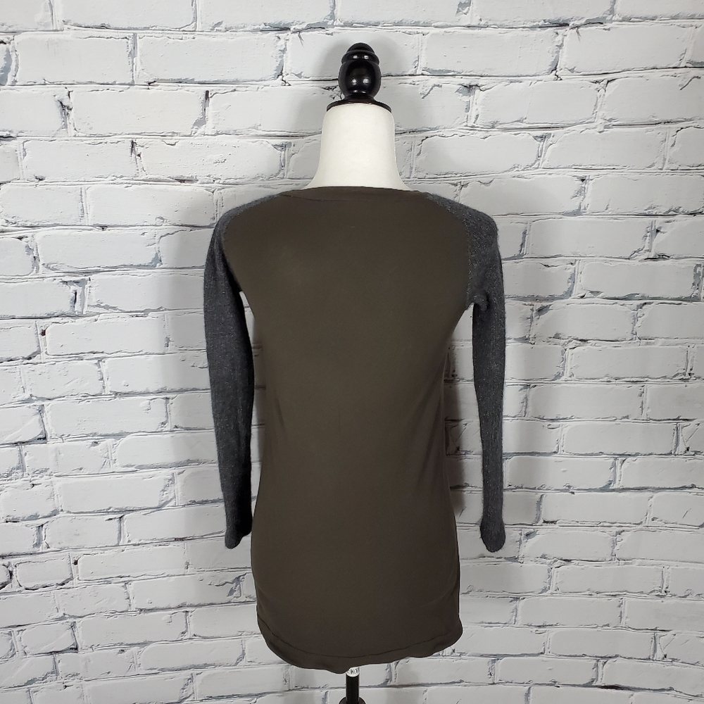 Brunello Cucinelli Brown Tee with Gray Knit Raglan Sleeves - Picture 3 of 9